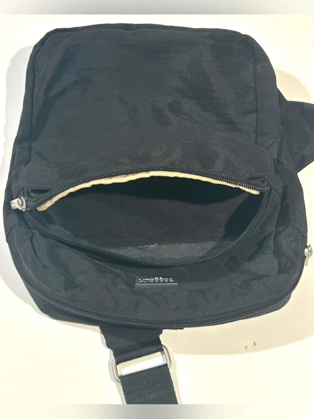 Baggallini Black Men's Crossbody Sling Bag